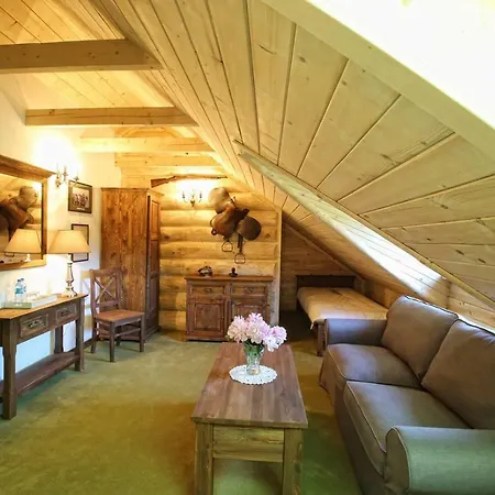 Ulanska Zagroda -certyfikowany Osrodek Dr Ewy Dabrowskiej Semesteranläggning (resort) Czlopa